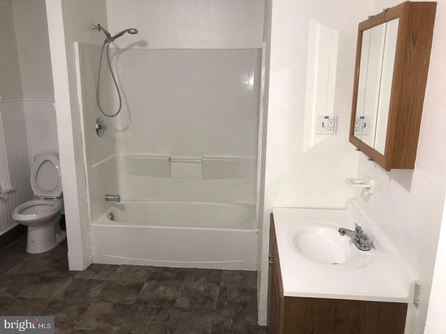 XXXX WALNUT ST, Norristown, PA 19401