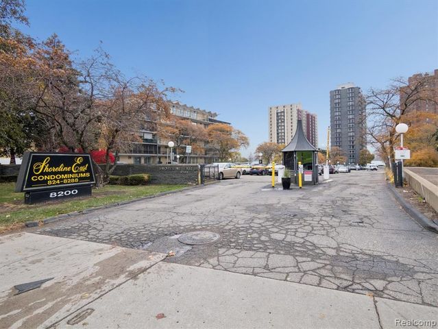 8200 E Jefferson Avenue 1703, Detroit, MI 48214