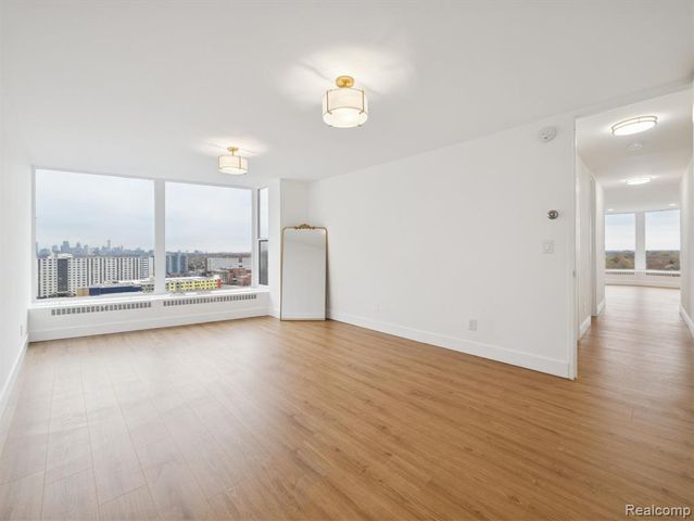 8200 E Jefferson Avenue 1703, Detroit, MI 48214