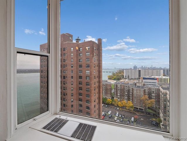 8200 E Jefferson Avenue 1703, Detroit, MI 48214