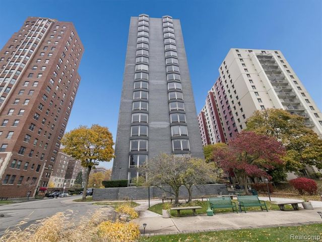 8200 E Jefferson Avenue 1703, Detroit, MI 48214