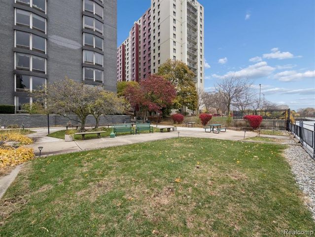 8200 E Jefferson Avenue 1703, Detroit, MI 48214