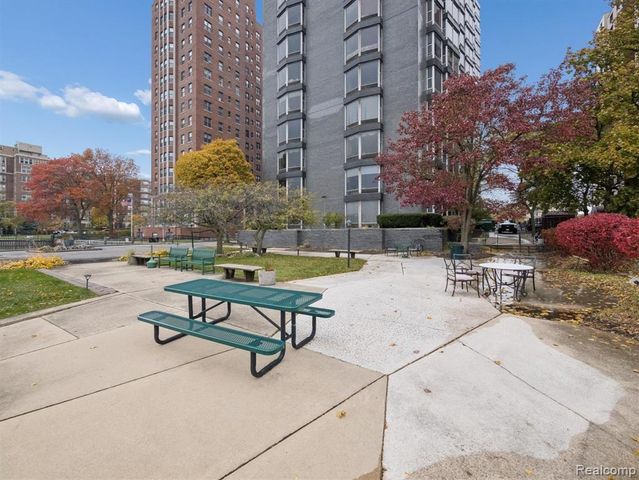 8200 E Jefferson Avenue 1703, Detroit, MI 48214