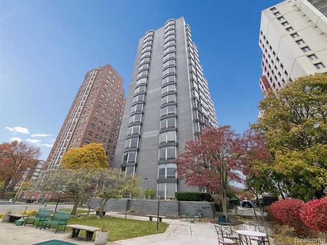 8200 E Jefferson Avenue 1703, Detroit, MI 48214