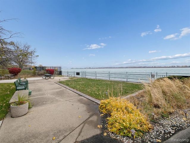 8200 E Jefferson Avenue 1703, Detroit, MI 48214