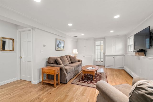 23 Hillcrest Road, Medfield, MA 02052