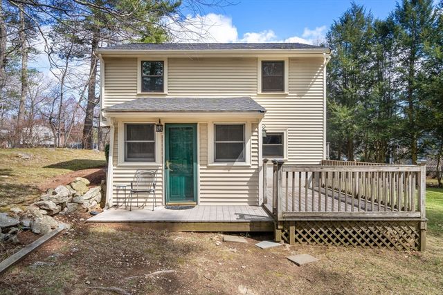 23 Hillcrest Road, Medfield, MA 02052