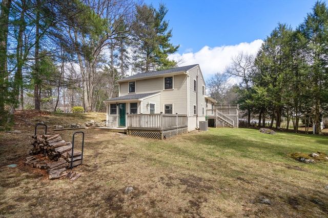 23 Hillcrest Road, Medfield, MA 02052