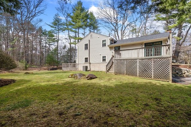 23 Hillcrest Road, Medfield, MA 02052