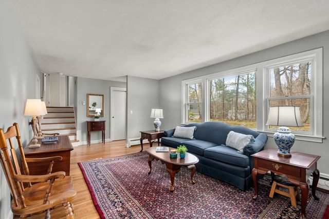 23 Hillcrest Road, Medfield, MA 02052