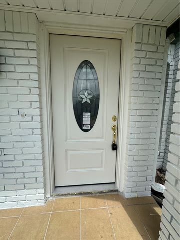 2825 Stoneridge Drive, Garland, TX 75044