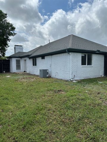 2825 Stoneridge Drive, Garland, TX 75044