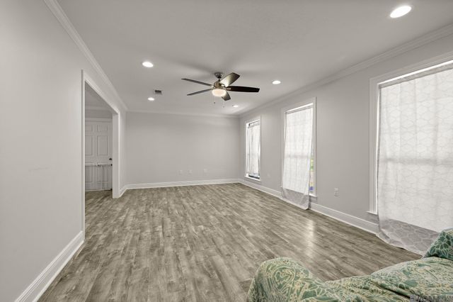 9978 W Tams Dr, Baton Rouge, LA 70815