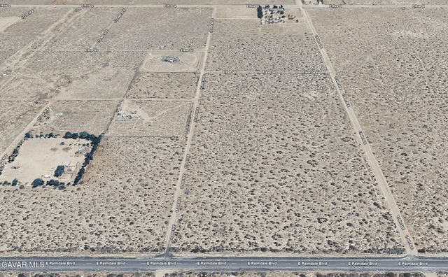 173rd St E, Palmdale, CA 93591