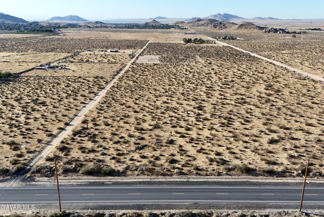 173rd St E, Palmdale, CA 93591