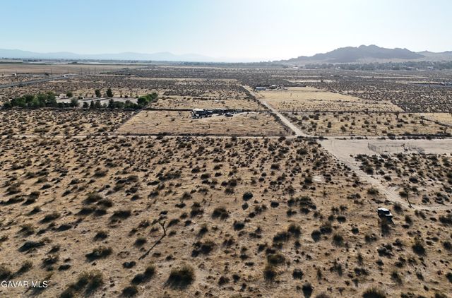 173rd St E, Palmdale, CA 93591