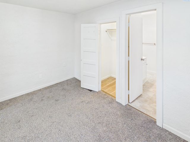 404 S 15th Ave, Yakima, WA 98902