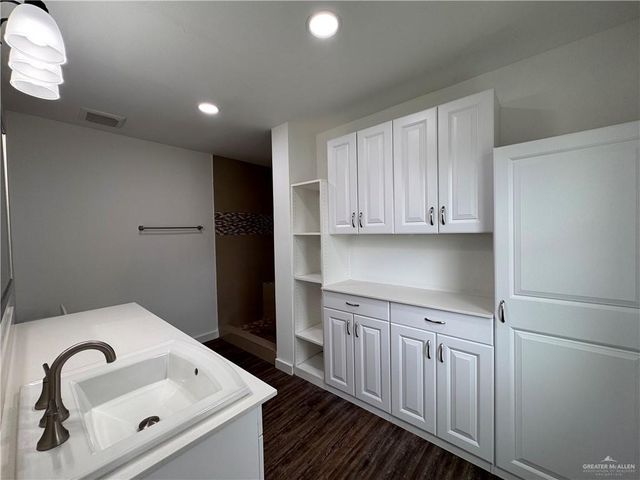 1625 Robin Avenue, Mcallen, TX 78504