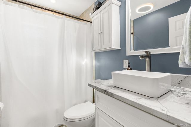 85 Cotter Street, West Islip, NY 11795