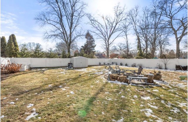 85 Cotter Street, West Islip, NY 11795