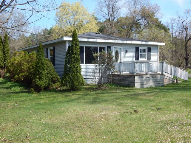 11392 E Apple Avenue, Ravenna, MI 49451