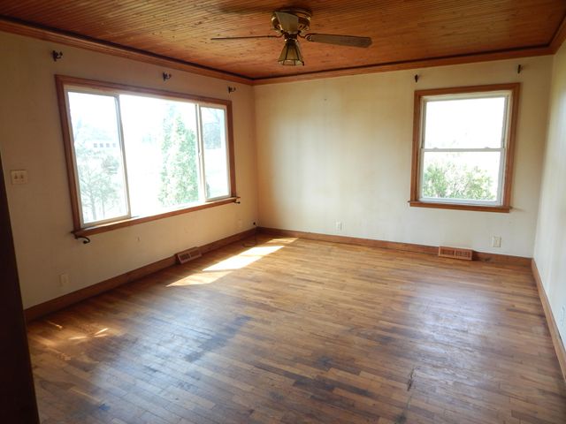 11392 E Apple Avenue, Ravenna, MI 49451