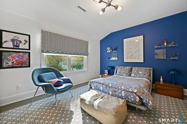 9 Pond Edge Road, Westport, CT 06880