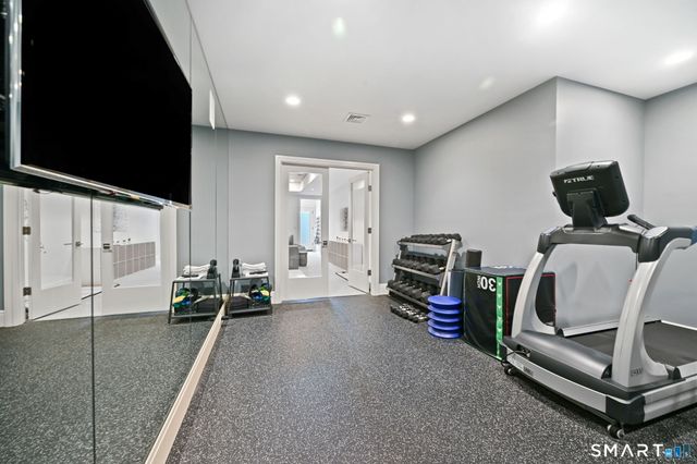 9 Pond Edge Road, Westport, CT 06880