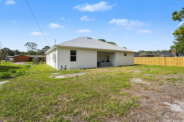 1444 Seeley Circle NW, Palm Bay, FL 32907
