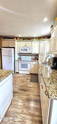 311 Mallard Road, Perrysburg, OH 43551