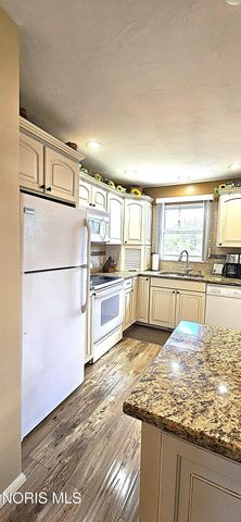 311 Mallard Road, Perrysburg, OH 43551