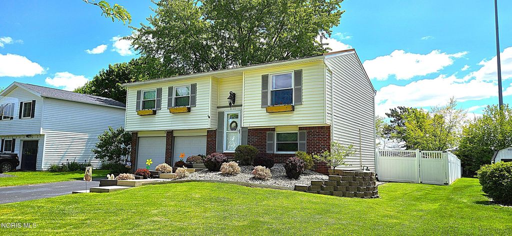 311 Mallard Road, Perrysburg, OH 43551