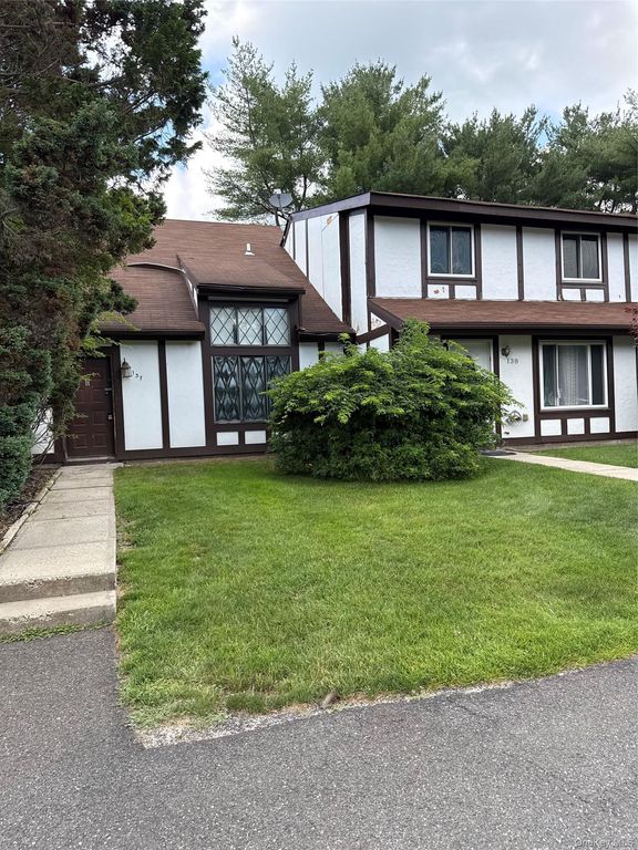 137 Fieldstone Court, Middle Island, NY 11953