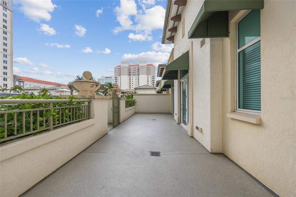 450 KNIGHTS RUN AVENUE 407, Tampa, FL 33602