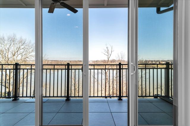1024 Club View Dr Unit F202, Gallatin, TN 37066