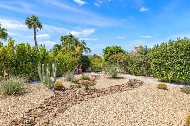 10 Queens Court, Rancho Mirage, CA 92270