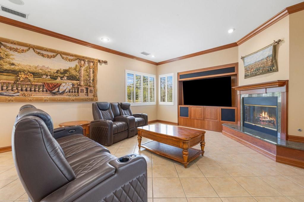 Image 20 of property listing at 10 Queens Court, Rancho Mirage, CA 92270