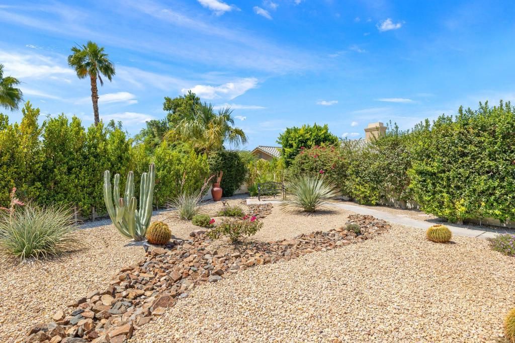 Image 22 of property listing at 10 Queens Court, Rancho Mirage, CA 92270