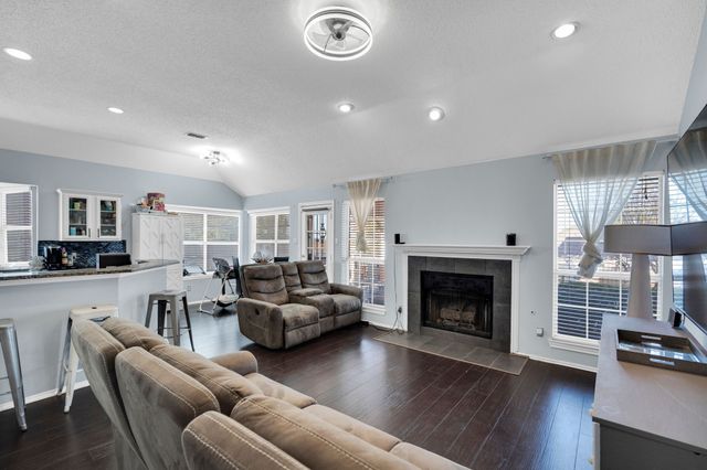 5948 Woodoak Drive, Dallas, TX 75249