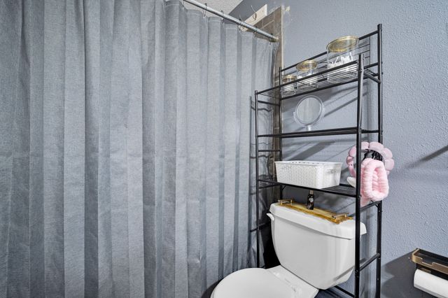 5948 Woodoak Drive, Dallas, TX 75249