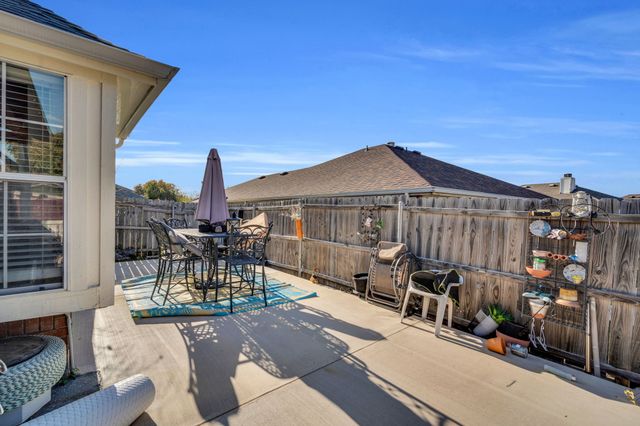 5948 Woodoak Drive, Dallas, TX 75249