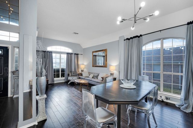 5948 Woodoak Drive, Dallas, TX 75249