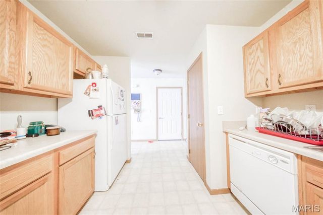 16825 Huntington Lane B, St Robert, MO 65584