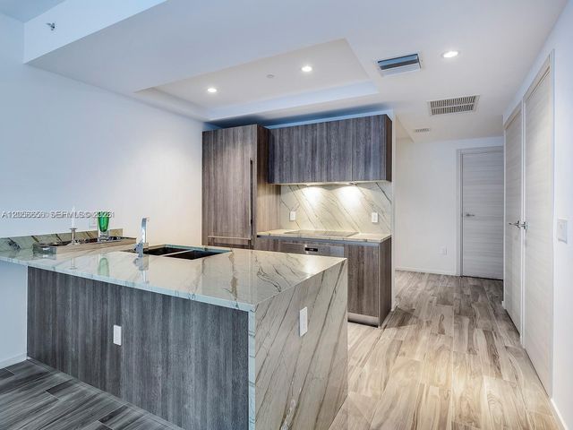 801 S Miami Avenue 2706, Miami, FL 33130