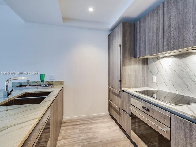 801 S Miami Avenue 2706, Miami, FL 33130