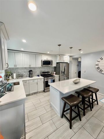 510 Reynolds Avenue, Bronx, NY 10465