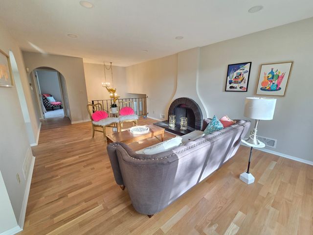 4174 Oakcrest Drive, Vadnais Heights, MN 55127