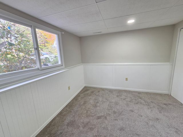 4174 Oakcrest Drive, Vadnais Heights, MN 55127