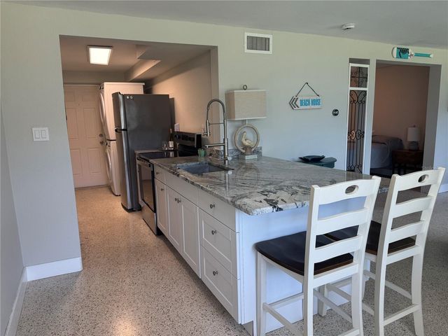 1834 SHORE DRIVE S 6, South Pasadena, FL 33707