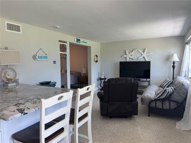 1834 SHORE DRIVE S 6, South Pasadena, FL 33707